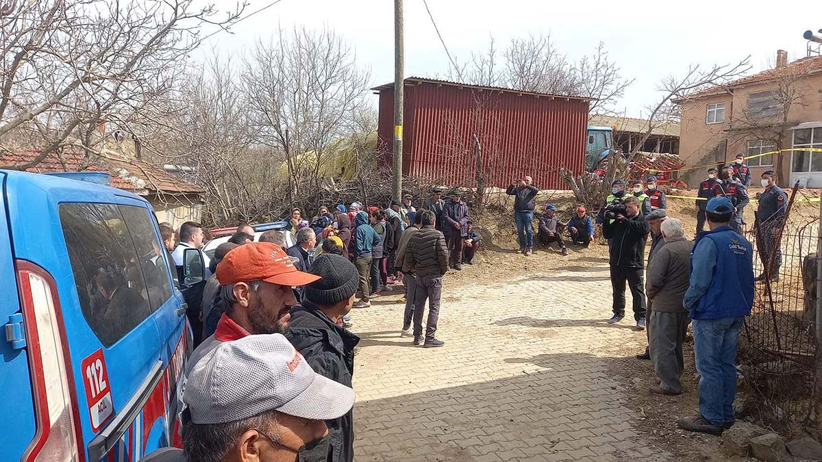 Edirne'de 4 kişilik aile, silahla vurulmuş olarak ölü bulundu