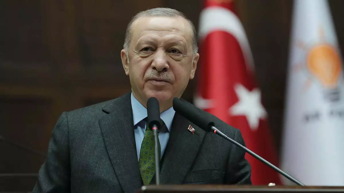 Cumhurbaşkanı recep tayyip erdoğan, "kurdaki yükseliş, enerji ve gıda fiyatlarındaki aşırı artışların ülkemize yansımalarından kaynaklanan hayat pahalılığıyla karşı karşıyayız" dedi.  