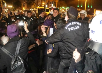 Feminist Gece Yürüyüşü'nde gözaltına alınan kadınlar serbest