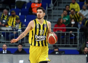Nando De Colo'nun kas yaralanması var