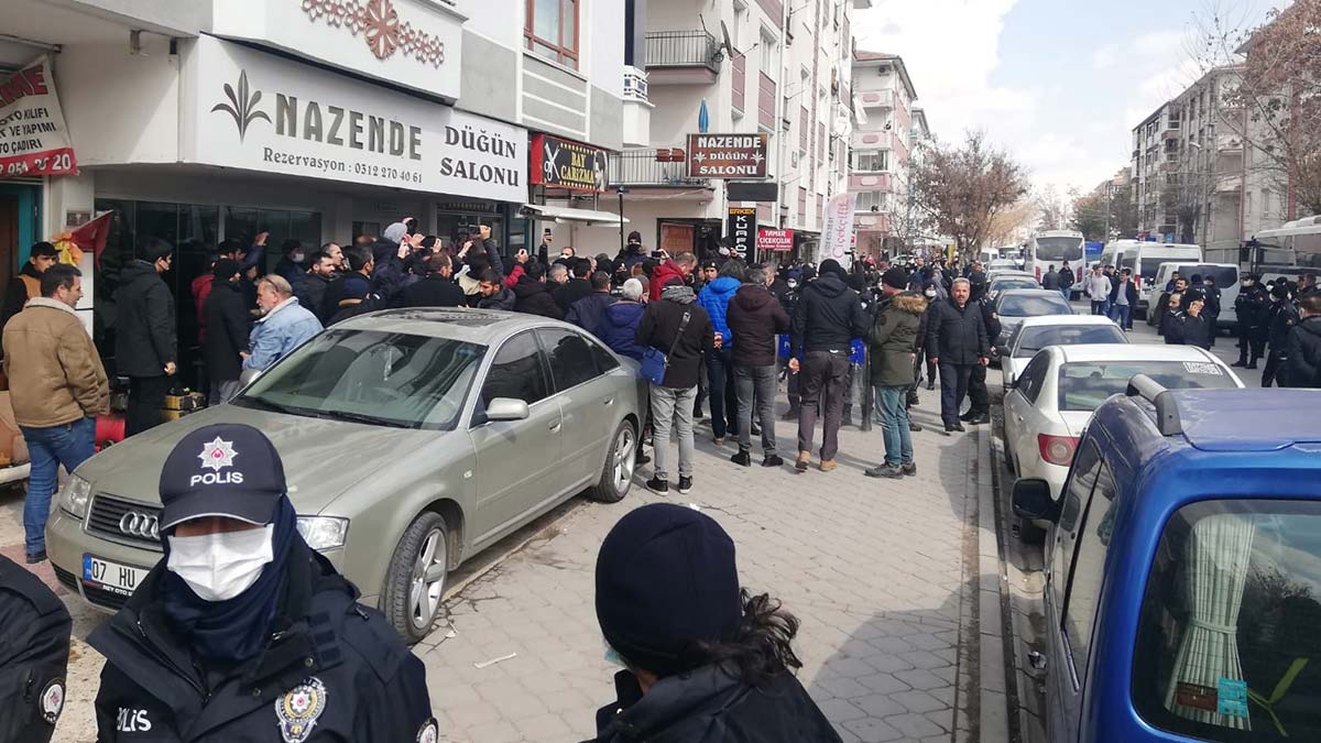 Furkan Vakfı'nın düğün salonundaki toplantısına izin verilmedi