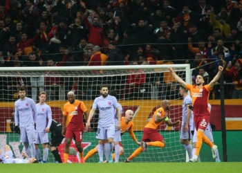 UEFA Rövanşı; Galatasaray-Barcelona maçı: 1-2