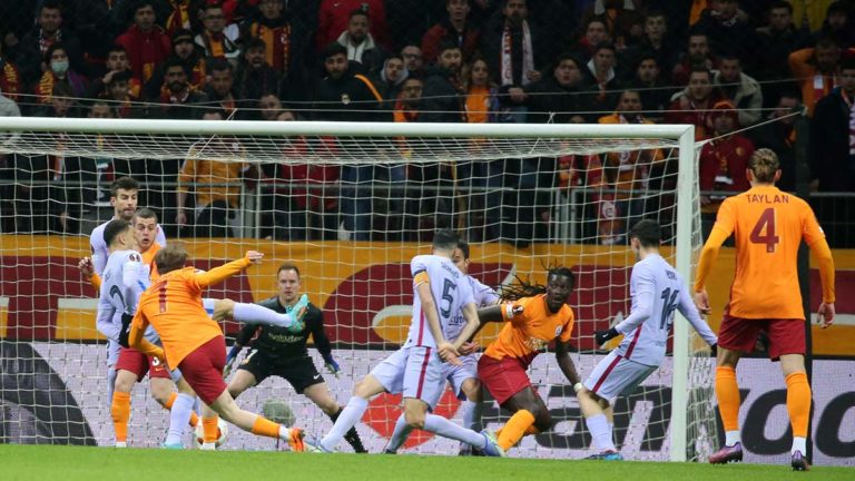 Galatasaray Barcelona maçı; 1-2
