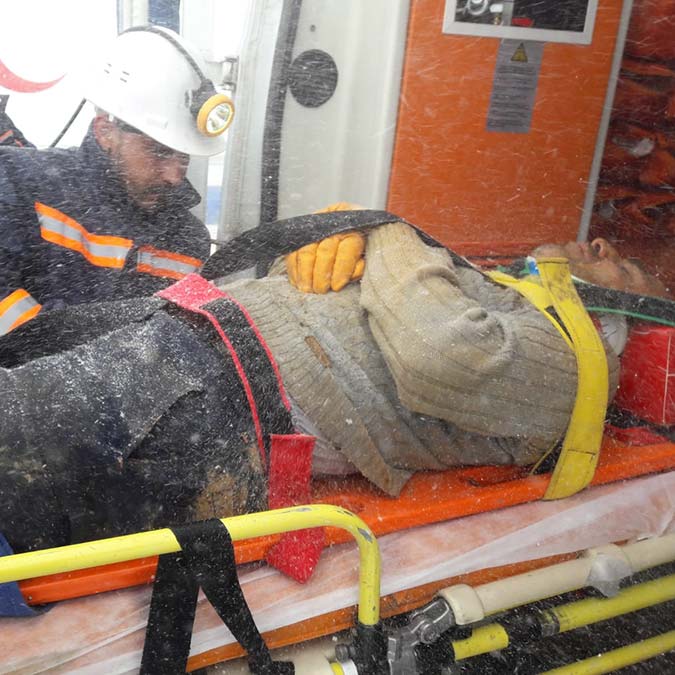 Göçükten kurtarılan madencinin durumu iyi