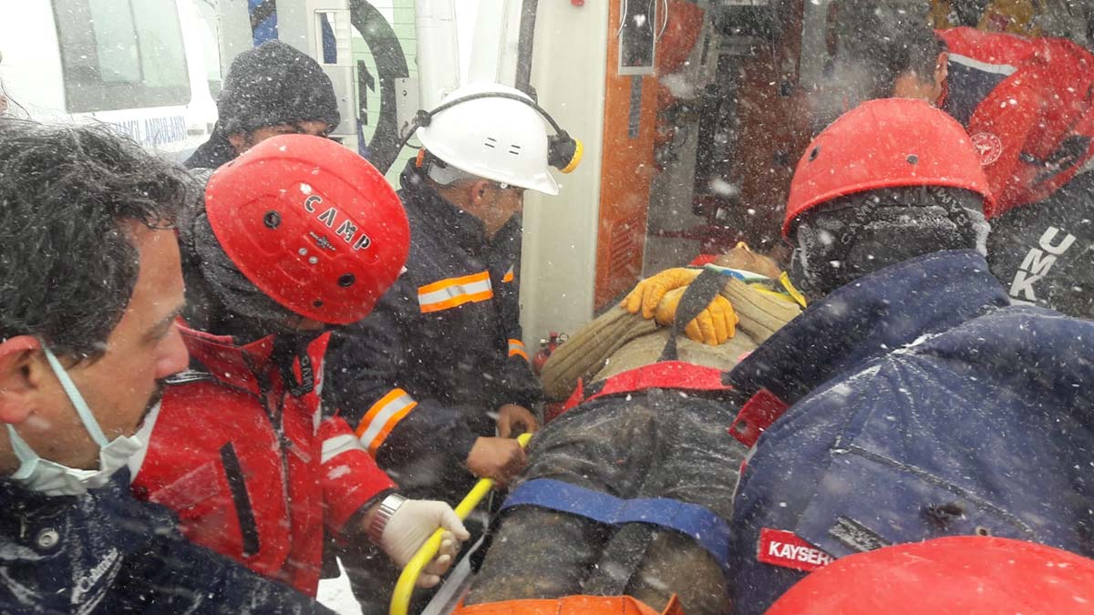 Göçükten kurtarılan madencinin durumu iyi