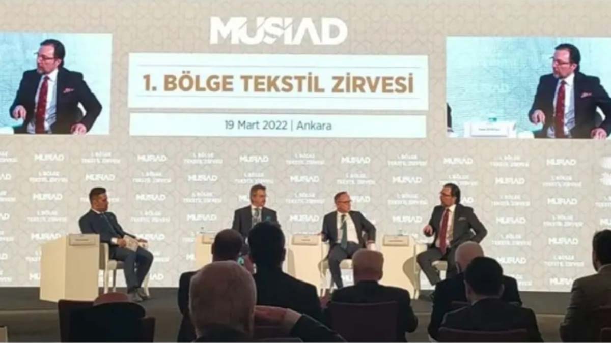 PttAVM.com Genel Müdürü Hakan Çevikoğlu turkishsouq.com ve birçok platform üzerinden KOBİ'lerin ve Türk ürünlerinin ihracatını gerçekleştirdiklerini belirtti.