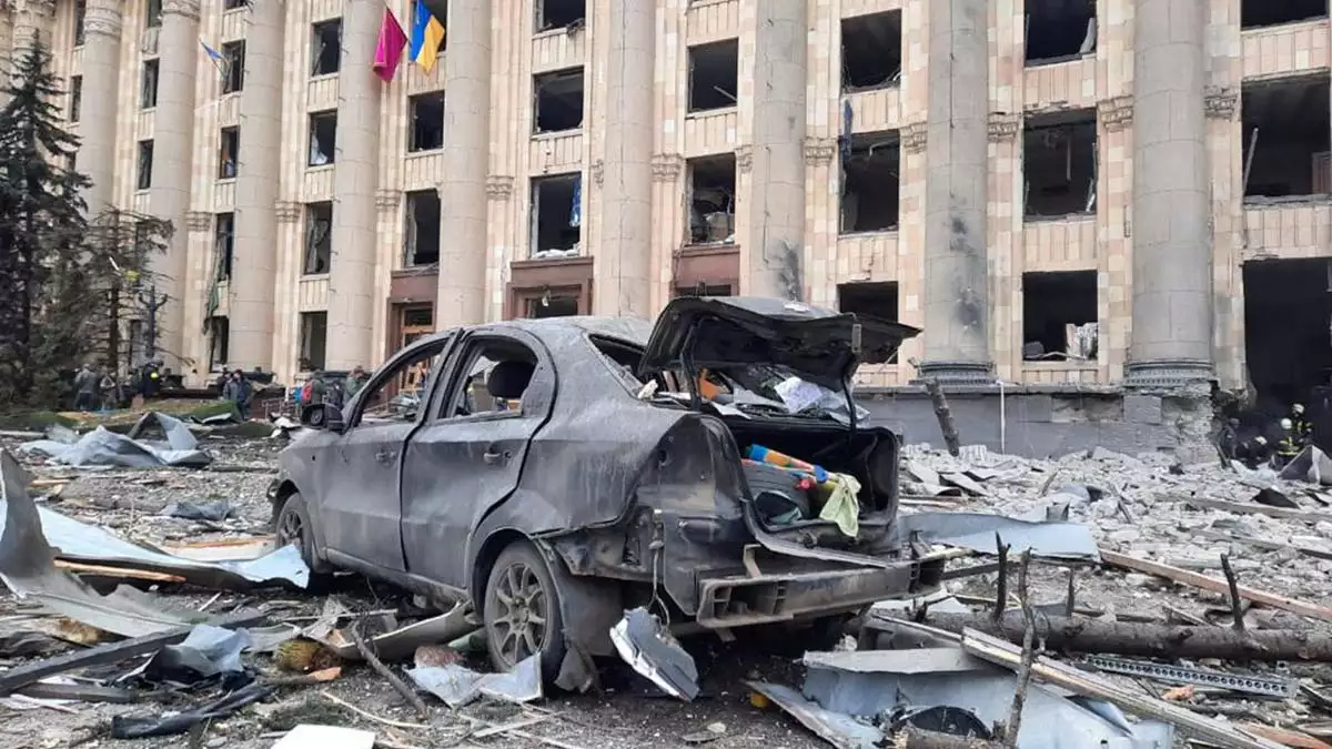 Harkov'da yerel yönetim binası bombalandı