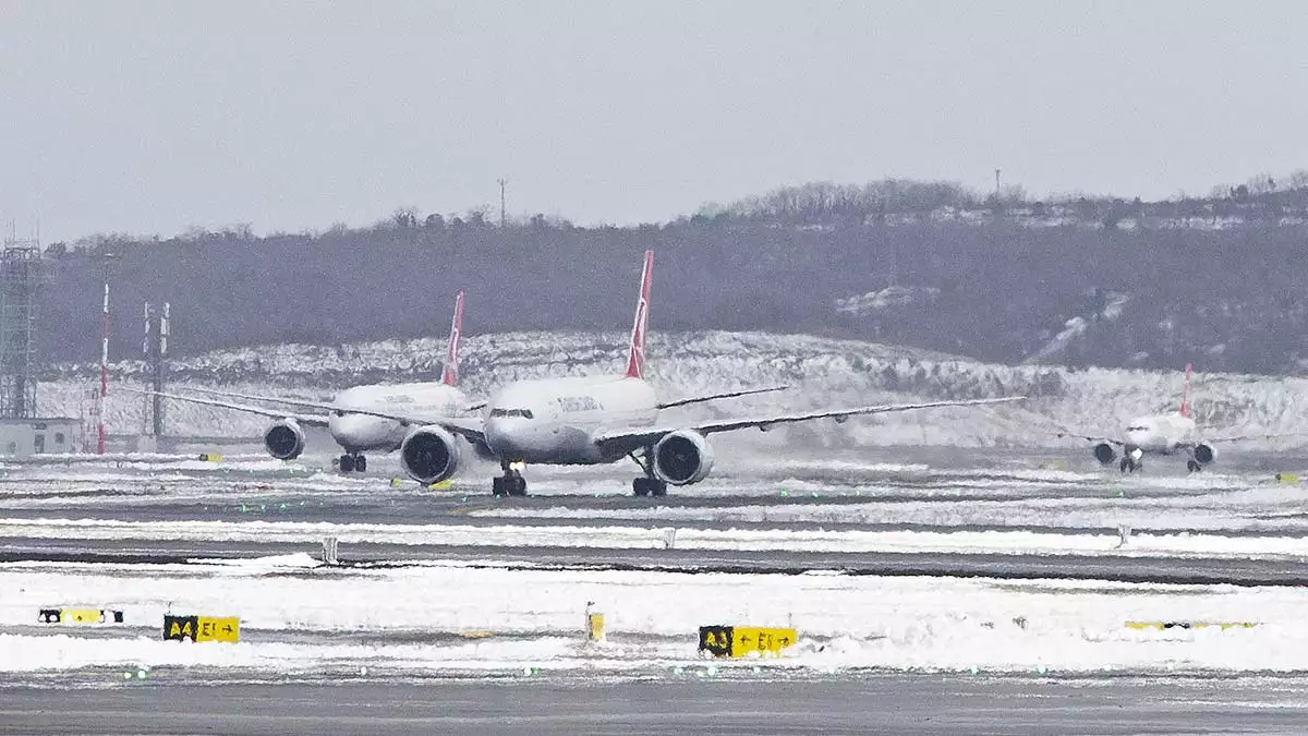 İstanbul havalimanı'nda seferler % 30 azaltıldı