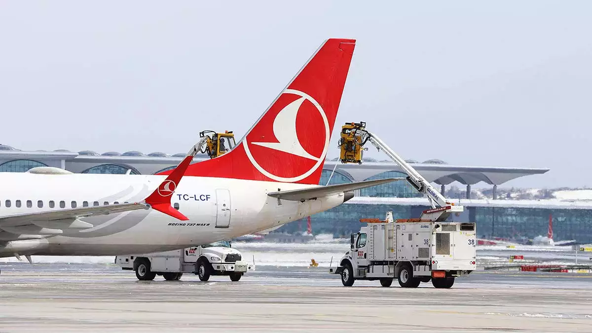 İstanbul havalimanı'nda seferler % 30 azaltıldı