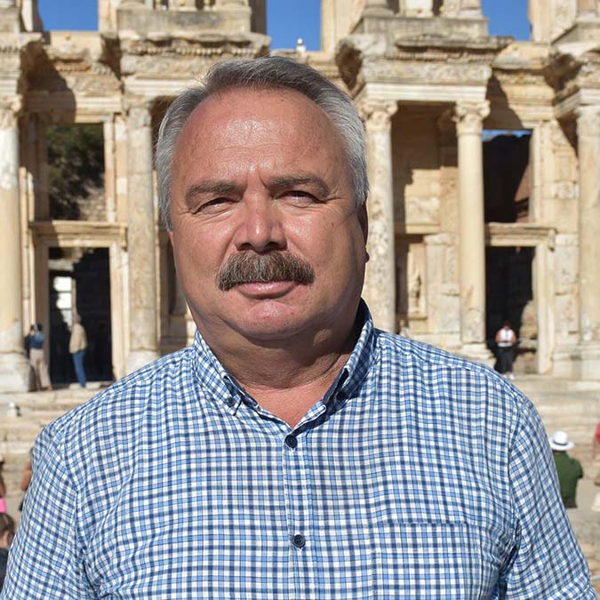 İzmir Müze Müdürü Hünkar Keser görevden alındı