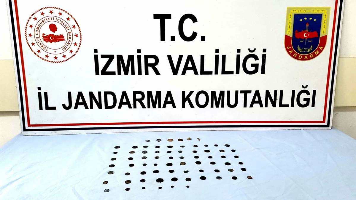 Roma ve Bizans dönemlerine ait 65 sikke ele geçirildi