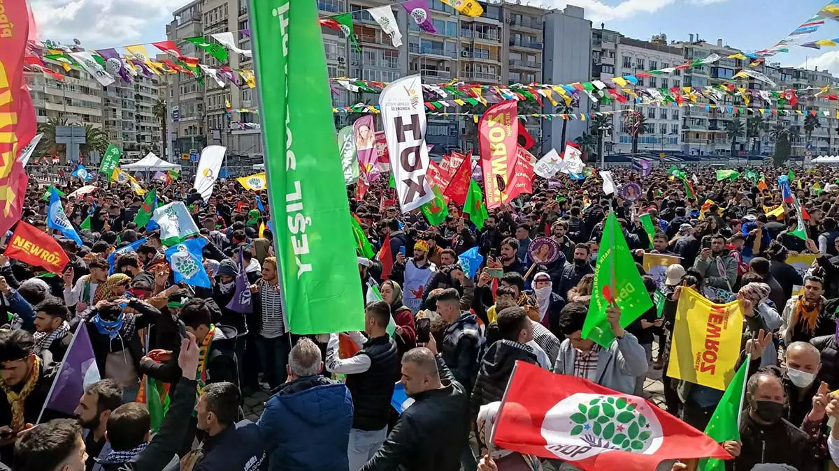 Izmirdeki nevruz etkinligine45 gozalti 2393 dhaphoto2 - yerel haberler, i̇zmir haberleri - haberton