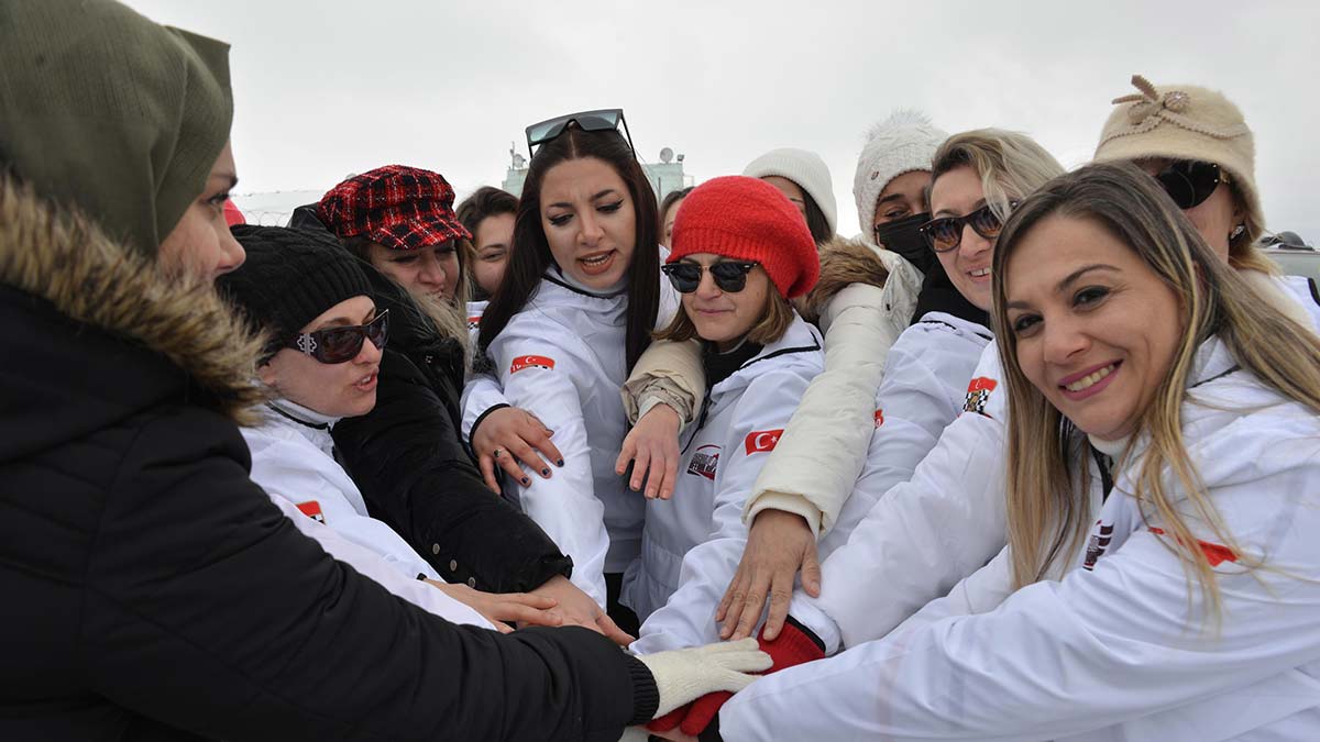 Erzurum'da bir araya gelen 7 iş kadını, Anadolu Kadın Off-Road ve Doğa Sporları Kulübü’nü kurdu.