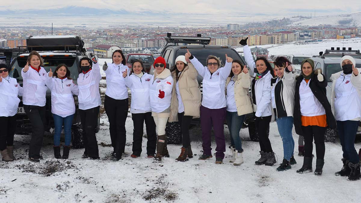 Erzurum'da bir araya gelen 7 iş kadını, Anadolu Kadın Off-Road ve Doğa Sporları Kulübü’nü kurdu.