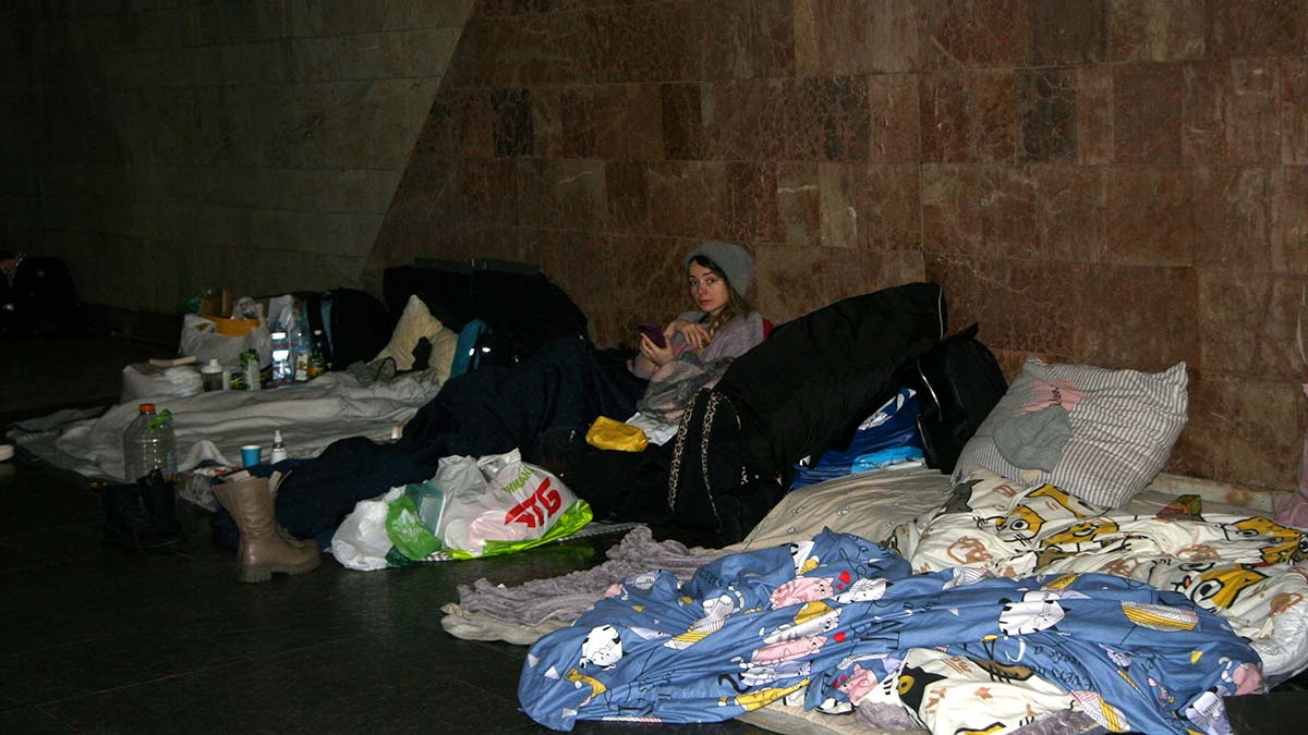 Kiev'de metro istasyonlarında gergin bekleyiş