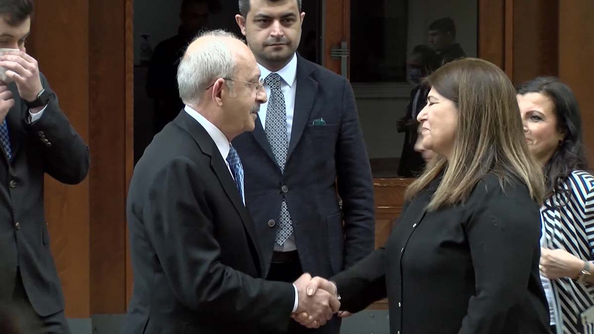 Kılıçdaroğlu, Nilüfer Tatar'ı ziyaret etti