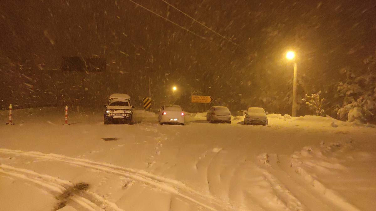 9 ilçede okullarda eğitime kar engeli