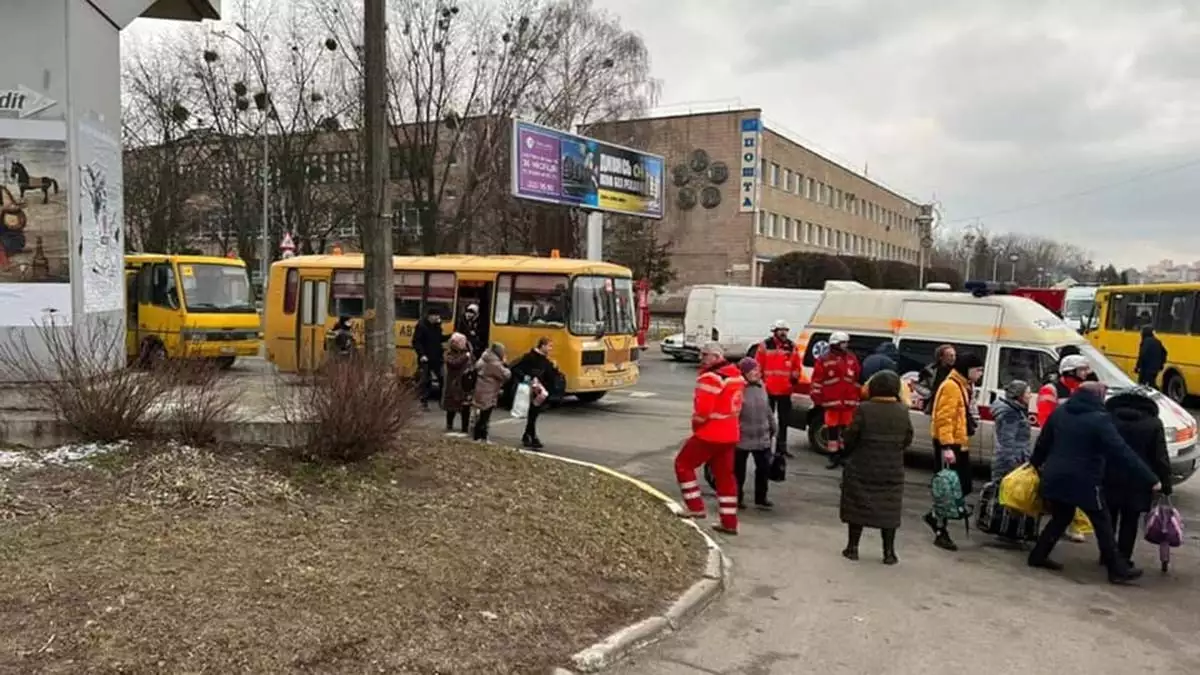 Kusatma altindaki kievde tahliyeler devam ediyor 5957 dhaphoto3 - dış haberler - haberton