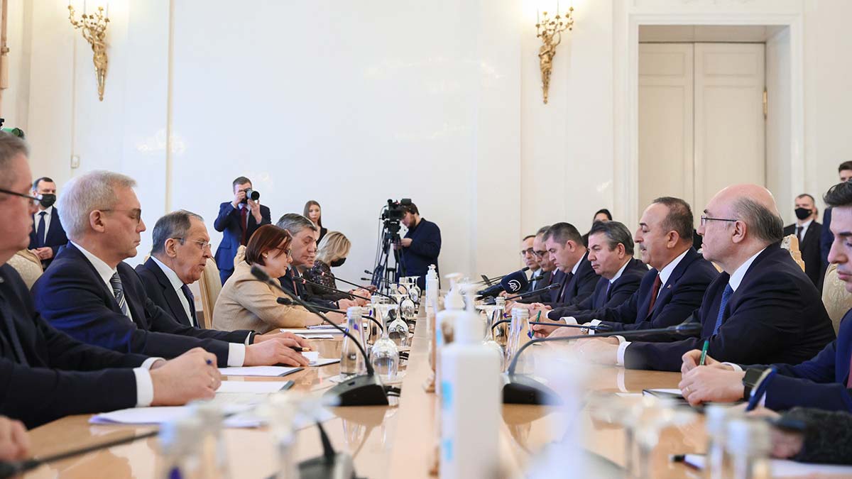 Öncelik, Mariupol'deki sivillerin tahliyesi