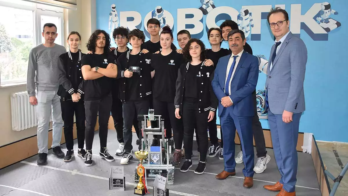 Robot naci abd'ye gidiyor