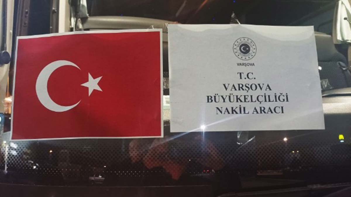 Polonya'ya giriş yapan Türkler yurda dönüyor