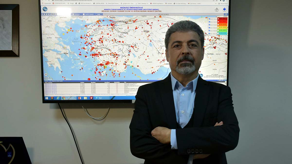 İzmir'de 7.1 büyüklüğünde deprem bekleniyor