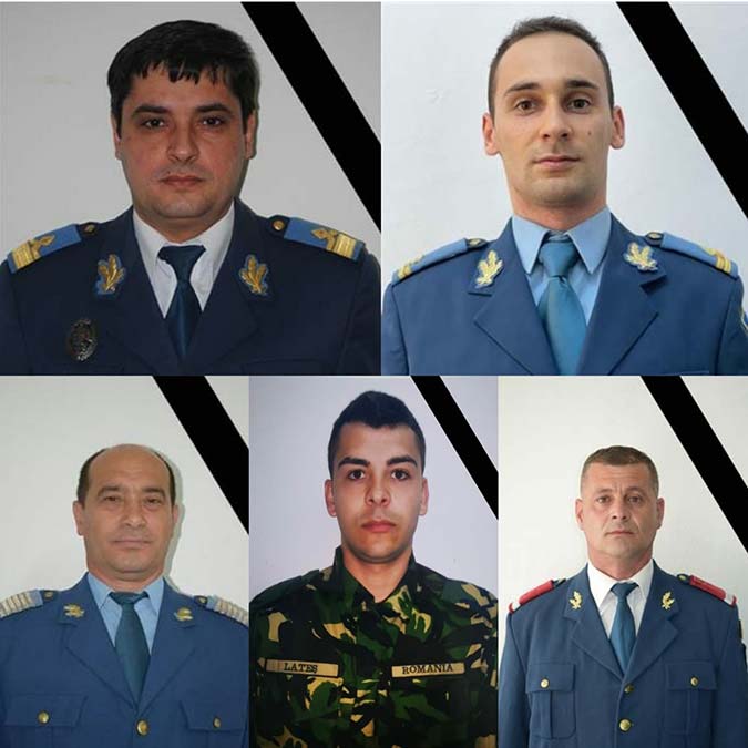 Romanya'nın savaş uçağı ve helikopteri düştü