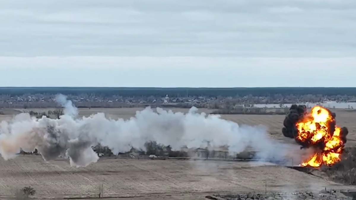 Rusya'ya ait helikopter düşürüldü