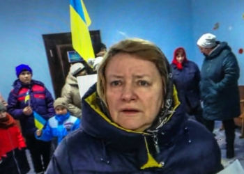 Rus uçakları alçaktan uçup korkutuyor
