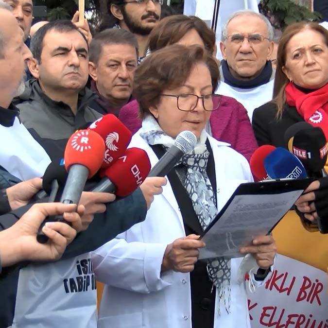 Tıp Bayramı'nda sağlık çalışanları eylemde