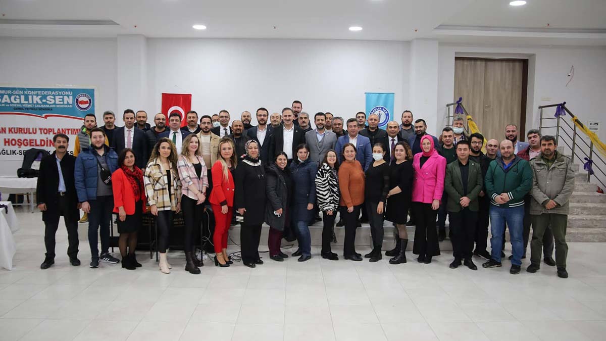 Sağlık çalışanlarına gece tazminatı ödenmeli