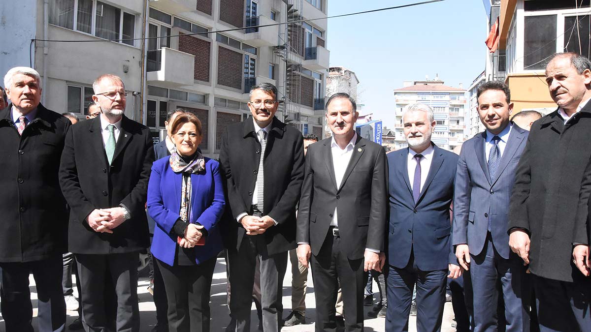 Sağlıkta şiddetin kökü kazınsın