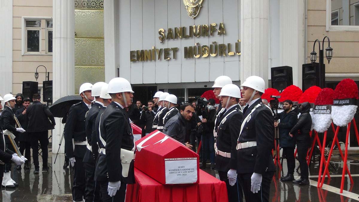 Şehit polisler törenle memleketlerine uğurlandı