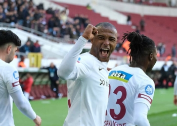 Ayoub El Kaabi gol krallığına koşuyor