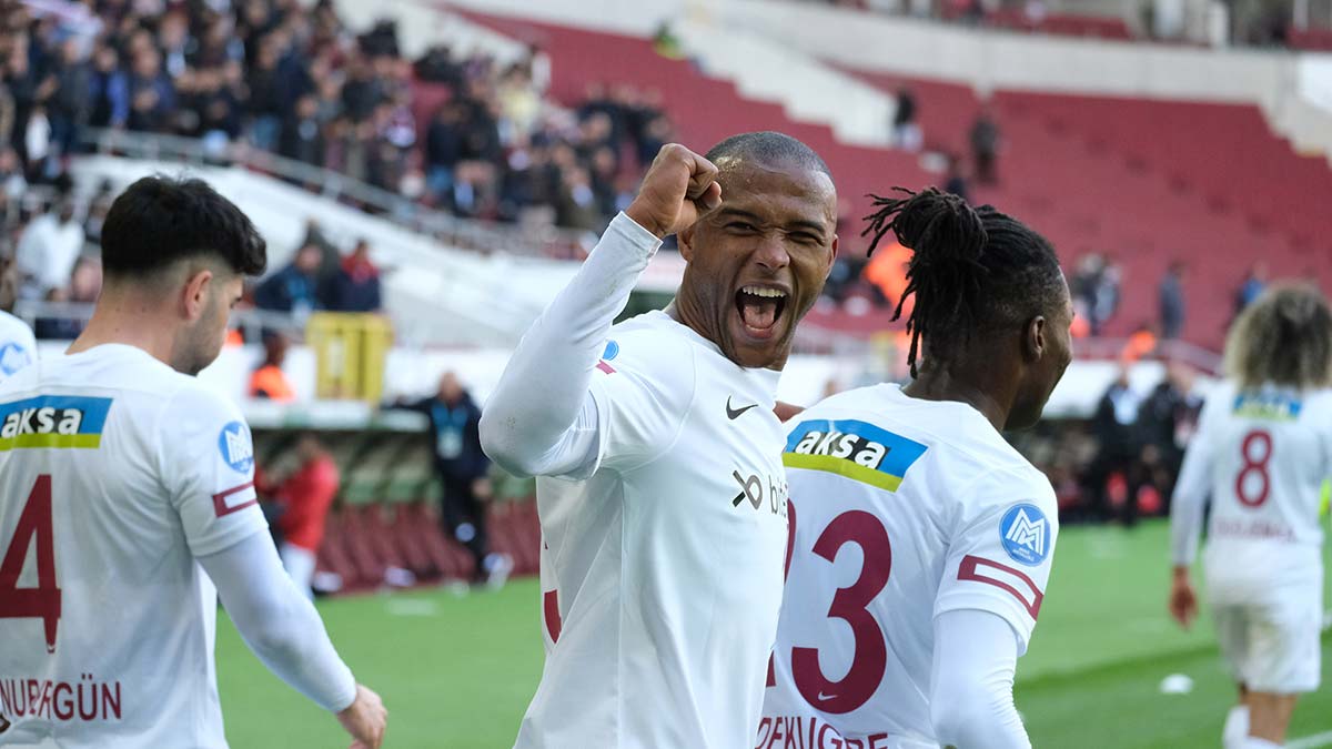 Ayoub El Kaabi gol krallığına koşuyor