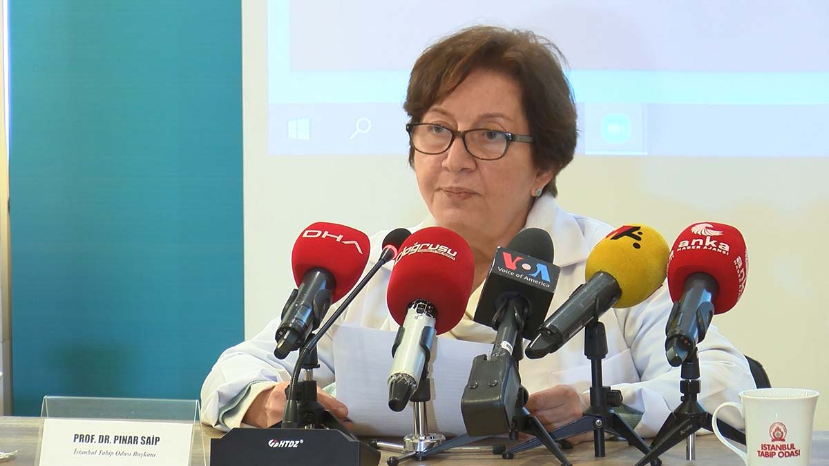 Türk Tabipleri Birliği ve Tabipler Odaları yaptıkları basın açıklamasıyla 14-15 Mart'ta sağlık kurumlarında acil sağlık hizmetleri dışında sağlık hizmeti vermeyeceklerini duyurdu.