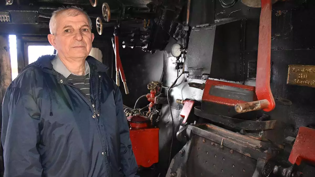 Turkiyenin calisan son buharli lokomotifi izmirde 8516 dhaphoto6 - kültür ve sanat - haberton