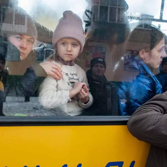 Ukraynalı çocukların yarısından fazlası yerinden edildi