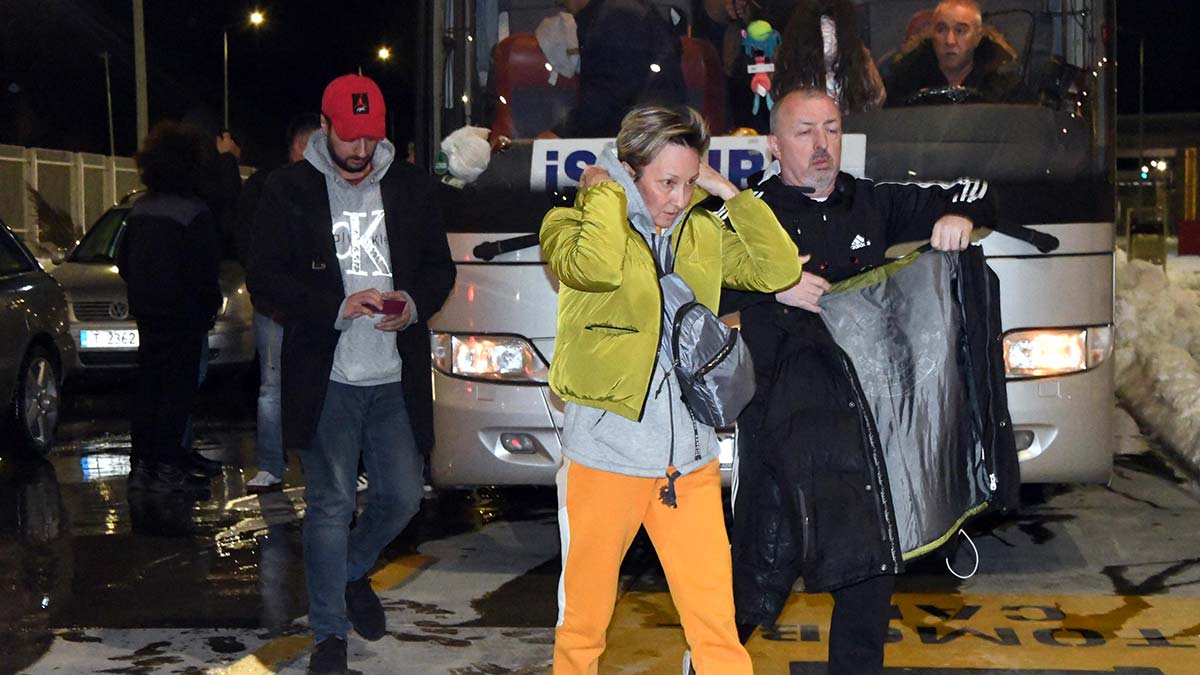 2 bin 163 Türk vatandaşı Ukrayna'dan yola çıktı