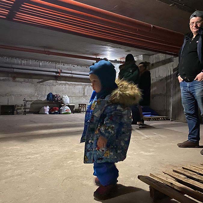 Velantina, 3 Türk öğrenciyi sığınakta ağırladı