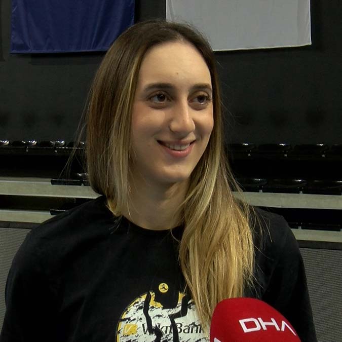 CEV Kadınlar Şampiyonlar Ligi Yarı Finali'nde iki Türk temsilcisi VakıfBank ile Fenerbahçe Opet karşı karşıya gelecek.