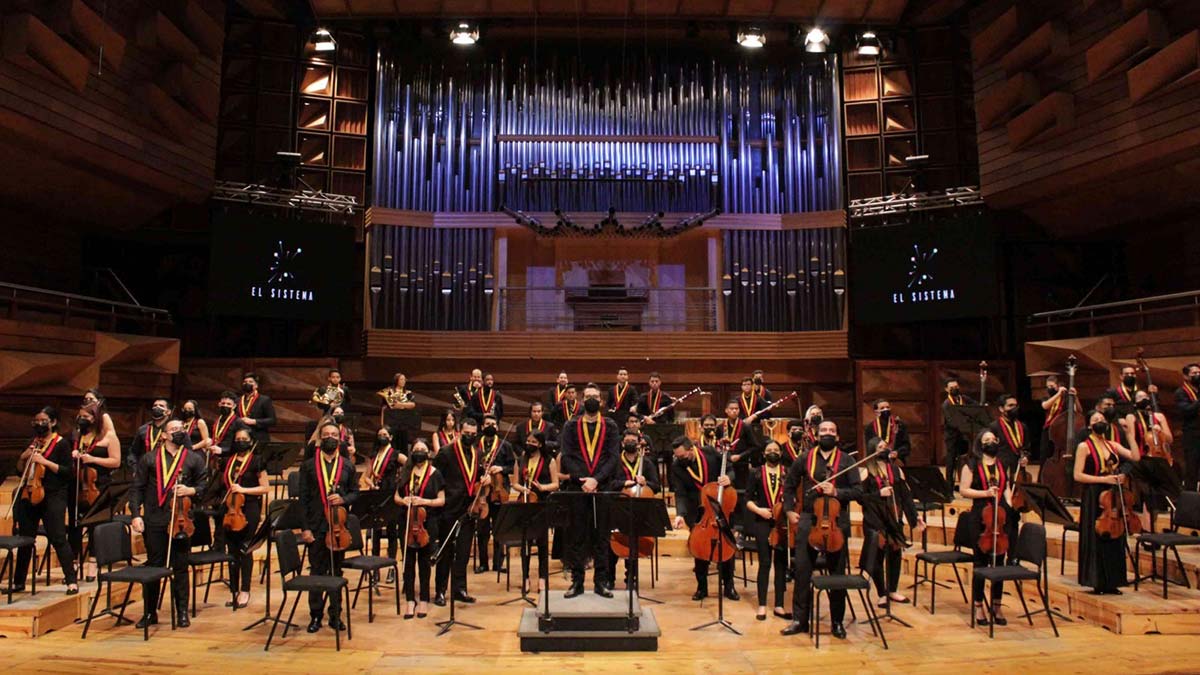 Simon Bolivar Senfoni Orkestrası'ndan İstanbul'da konser