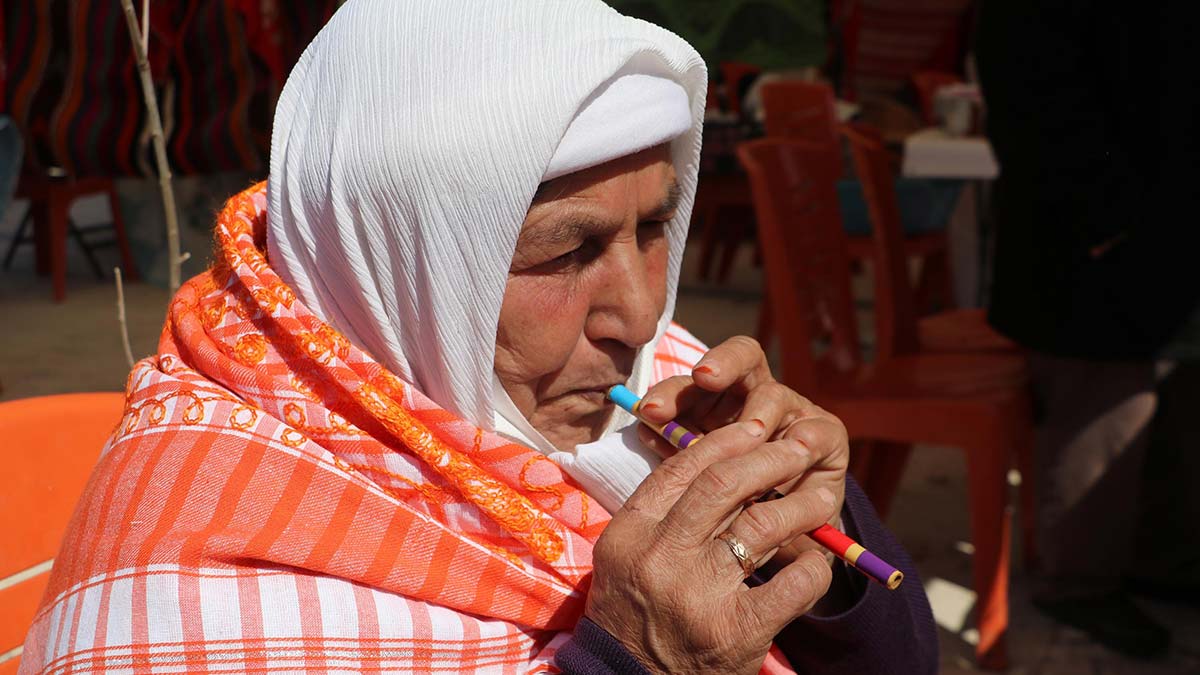 UNESCO tarafından 'Yaşayan İnsan Hazinesi'ne alınan 74 yaşındaki Halime Özke, "Ben öldüğümde sipsi kültürü de yok olacak" dedi.