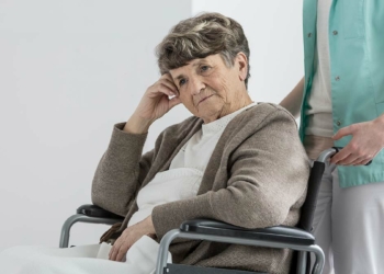 Yaşlılık değil de istenmemek zor!