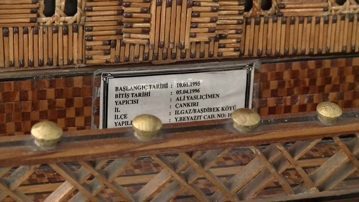 15 bin kibrit çöpünden cami maketi yaptı