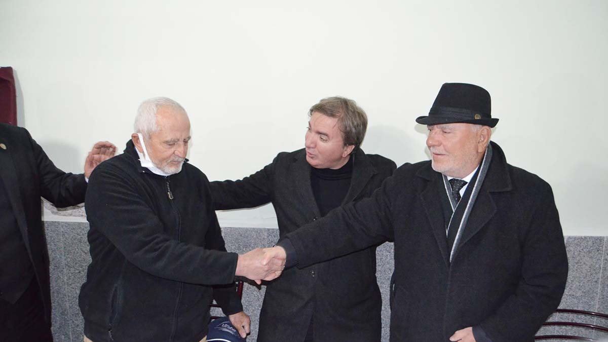 15 yıldır küs olan kardeşleri Vali barıştırdı