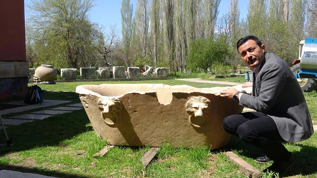 1800 yıllık mermer küvetin Türkiye'de eşi yok
