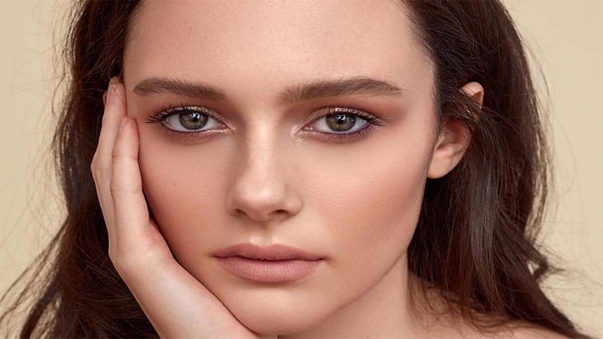 2022 makyaj trendlerinde doğallık ön planda