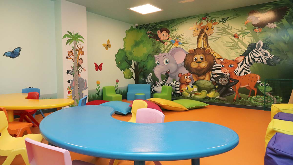 Çankaya Belediyesi Mustafa Kemal Atatürk Spor Merkezi spor yapmak isteyenlere farklı olanaklar sunuyor. Kapalı yüzme havuzunda Aqua Gym dersleri ile form tutan vatandaşlar, fitness salonunda da alternatif sporlar yapabiliyor.