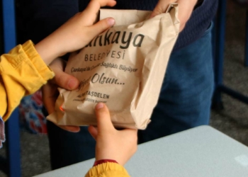 Çankaya Belediyesi çocuklara beslenme takviyesi veriyor